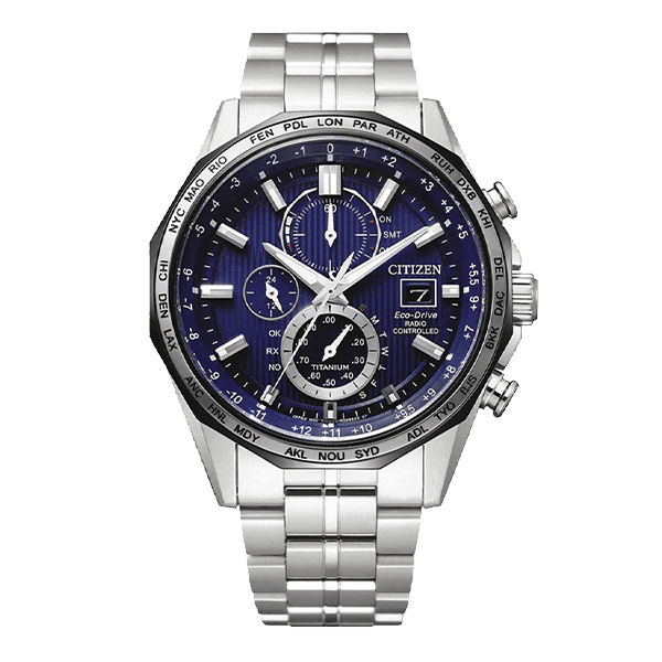 Sølvfarget Citizen Eco-Drive-klokke med blå urskive, flere underurskiver, datovisning og reim i rustfritt stål.